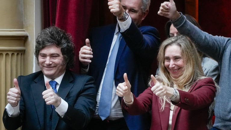 Milei celebró su sobreseimiento en la causa $LIBRA y apuntó contra periodistas y medios